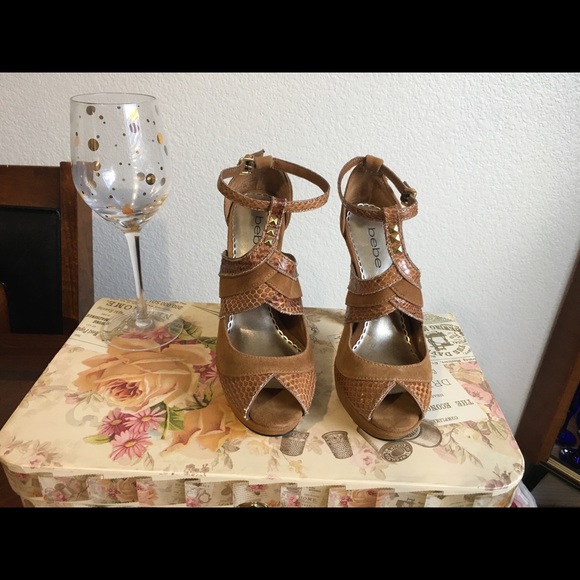 Bebe heels sz 7 - Picture 2 of 7